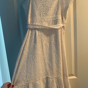 White Banana Republic eyelet dress. NEW W/O TAGS.